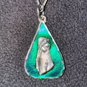 Virgin Mary Pendant Necklace Chain Green Emerald Teardrop Mother Jesus Christ